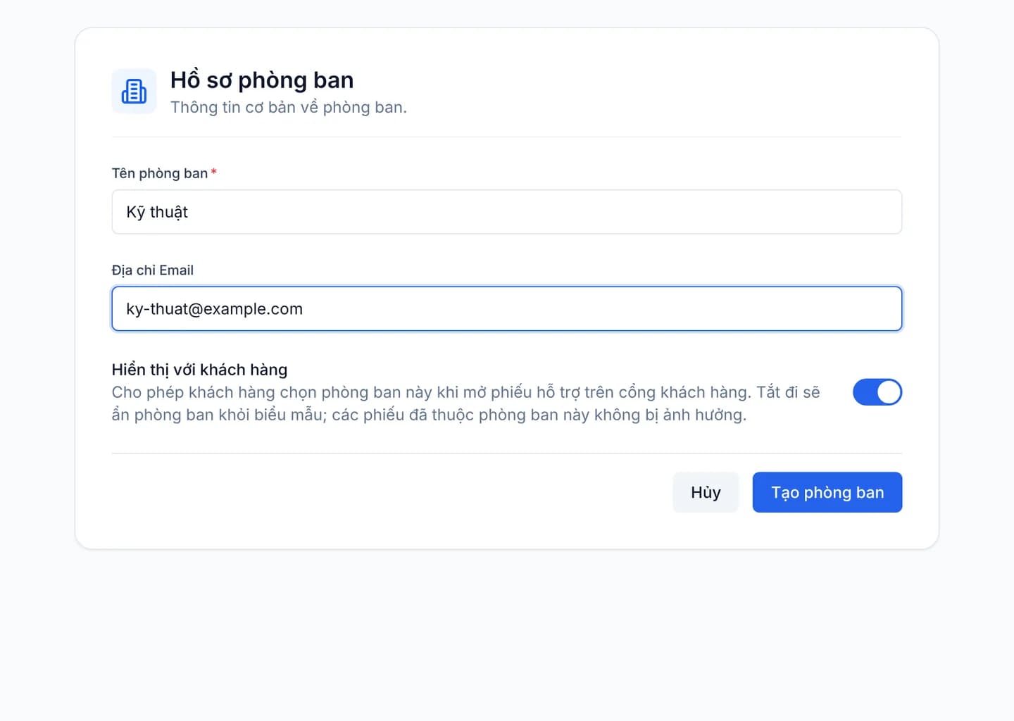 Biểu mẫu tạo phòng ban với ô Tên phòng ban và Địa chỉ Email đã điền, bên dưới là công tắc Hiển thị với khách hàng đang bật
